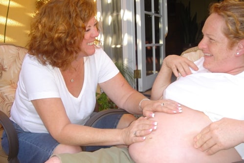 hands on pregnant belly